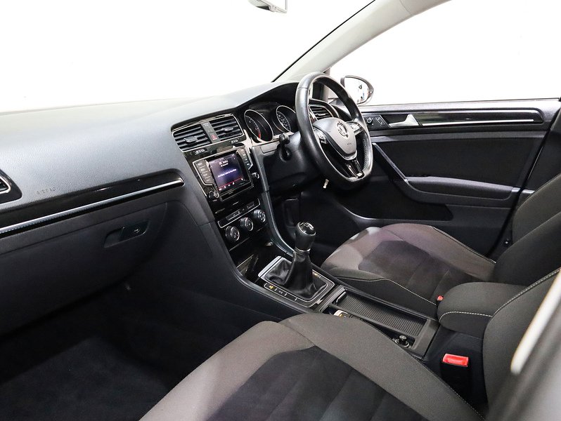 Used Volkswagen Golf 2013 for sale - 76249140: Photo 10