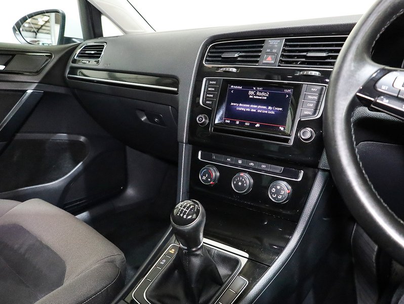 Used Volkswagen Golf 2013 for sale - 76249140: Photo 17