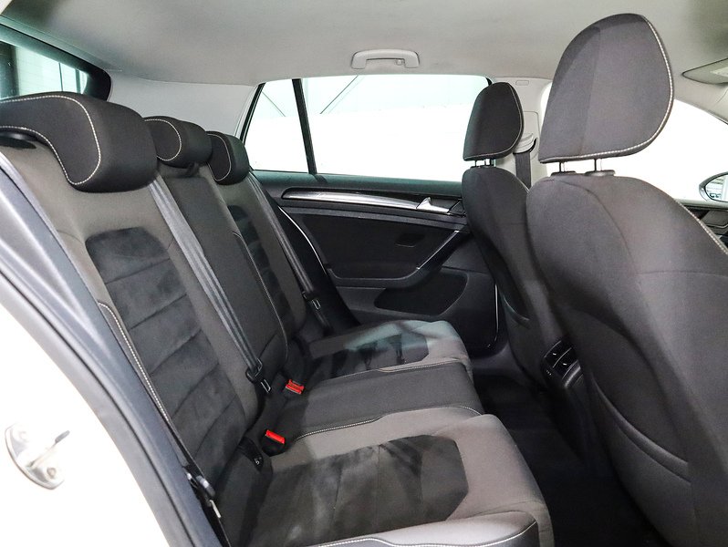 Used Volkswagen Golf 2013 for sale - 76249140: Photo 24