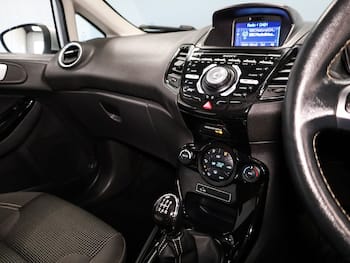 Used Ford Fiesta 2017 for sale - 79871896: Photo