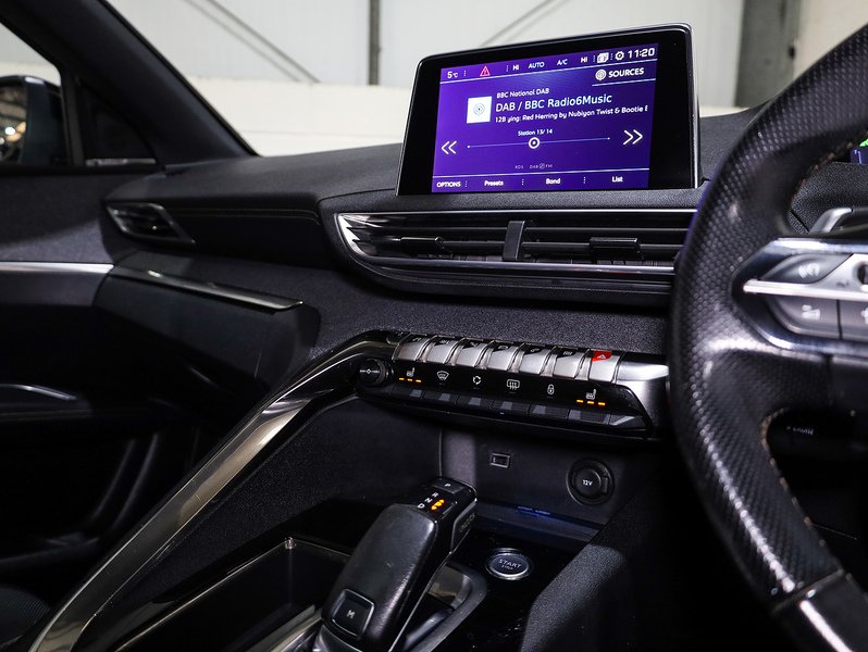 Used Peugeot 3008 2017 for sale - 77180706: Photo 4