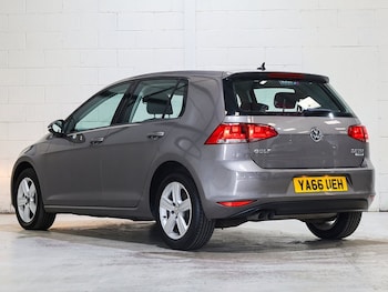 Used Volkswagen Golf 2017 for sale - 75015924: Photo