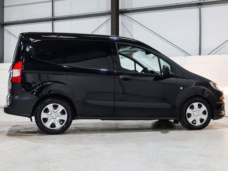 Used Ford Transit Courier 2018 for sale - 76436136: Photo 10
