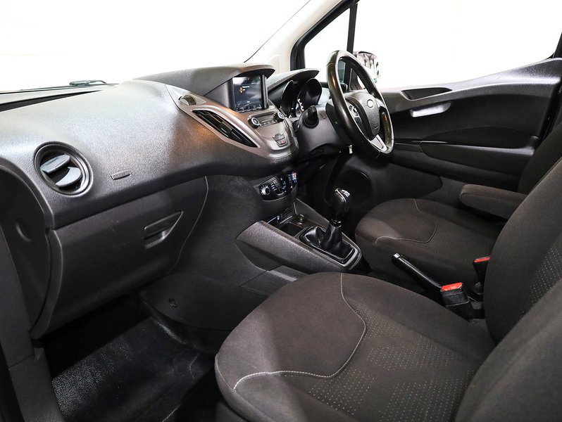 Used Ford Transit Courier 2018 for sale - 76436136: Photo 11