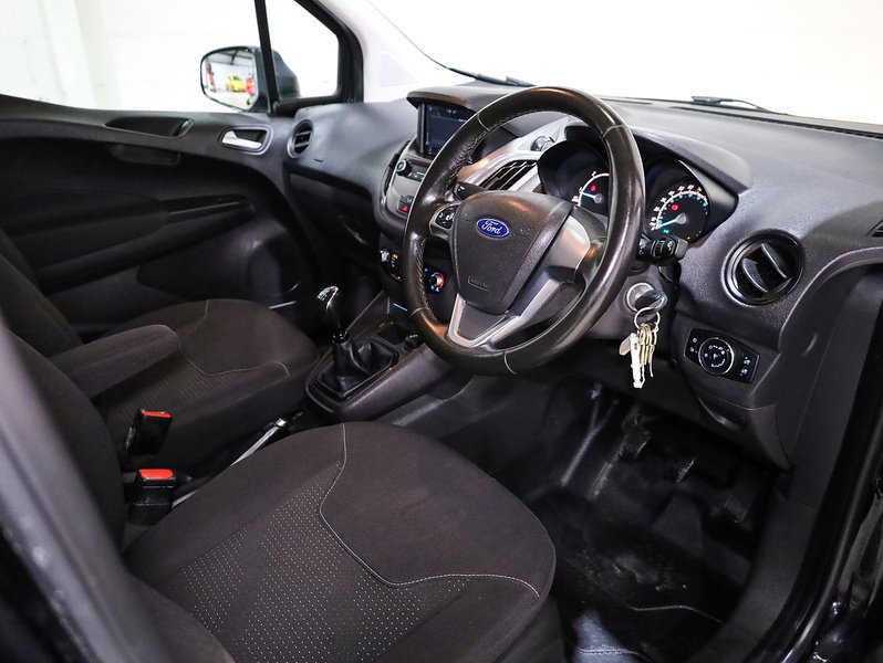 Used Ford Transit Courier 2018 for sale - 76436136: Photo 3