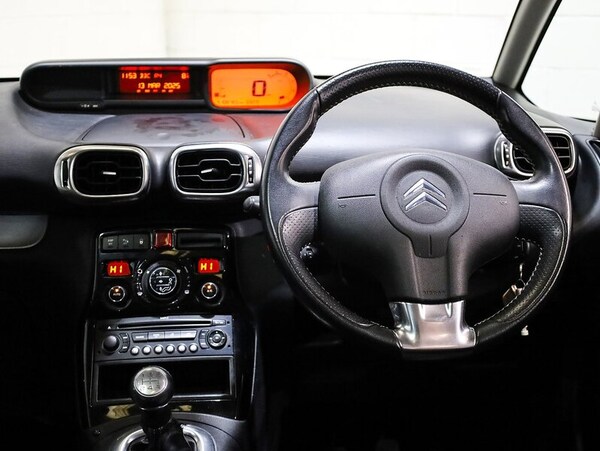 Used Citroen C3 Picasso 2009 for sale - 74025284: Photo 17