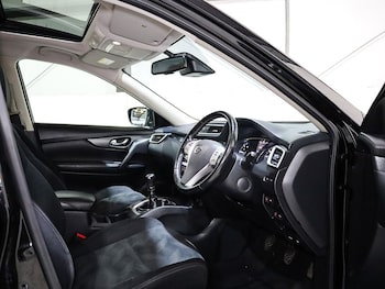 Used Nissan X-Trail 2017 for sale - 76444275: Photo