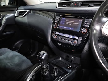 Used Nissan X-Trail 2017 for sale - 76444275: Photo