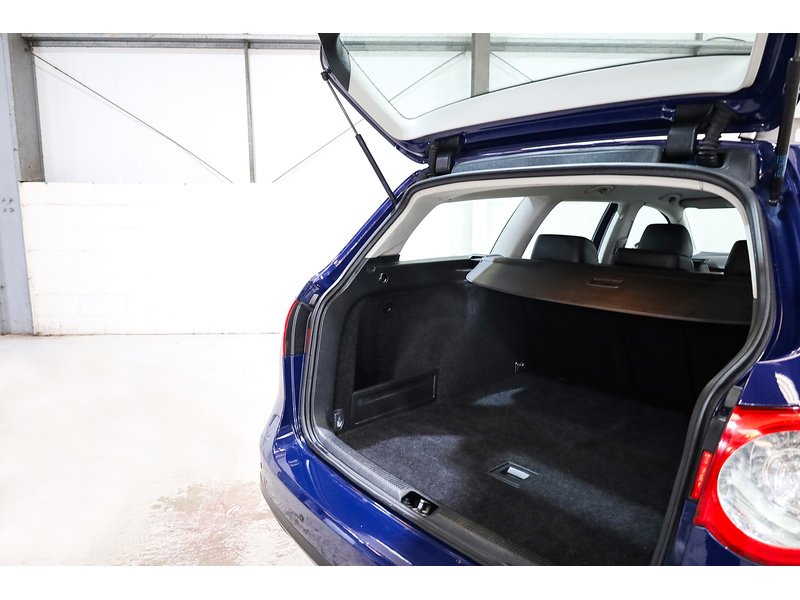 Used Volkswagen Passat 2009 for sale - 76274444: Photo 34
