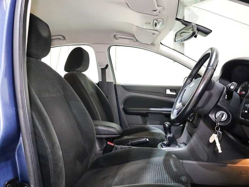 Used Ford Focus 2005 for sale - 76430470: Photo 14