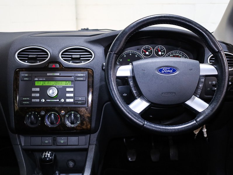 Used Ford Focus 2005 for sale - 76430470: Photo 15