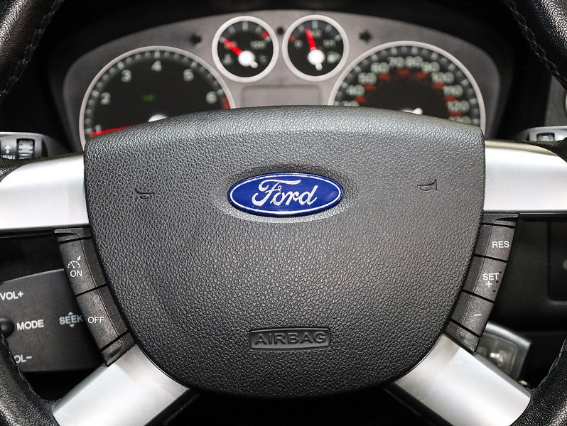 Used Ford Focus 2005 for sale - 76430470: Photo 16