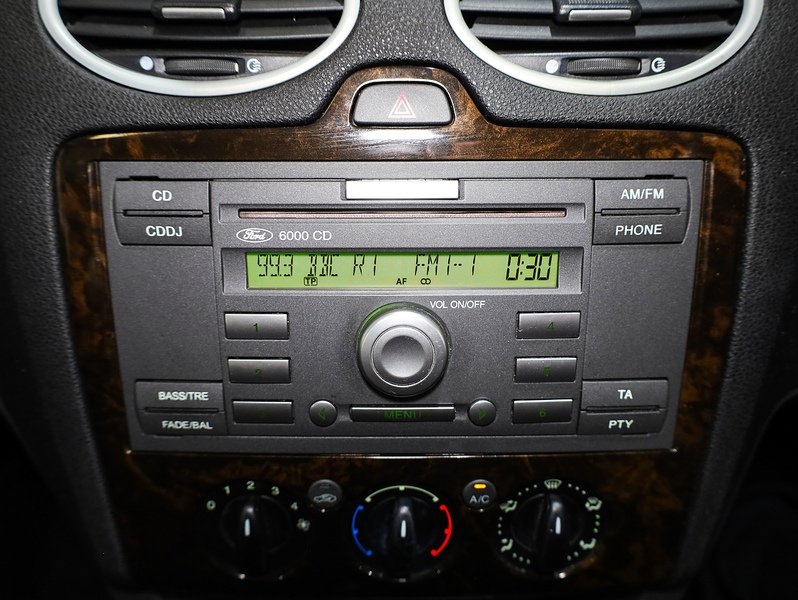 Used Ford Focus 2005 for sale - 76430470: Photo 18