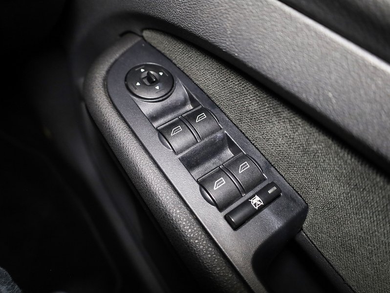 Used Ford Focus 2005 for sale - 76430470: Photo 26