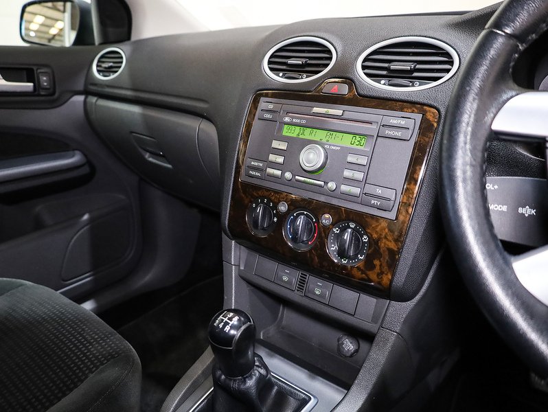 Used Ford Focus 2005 for sale - 76430470: Photo 4