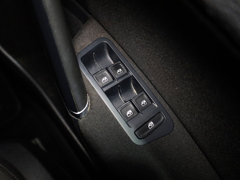 Used Volkswagen Golf 2017 for sale - 77422913: Photo 35