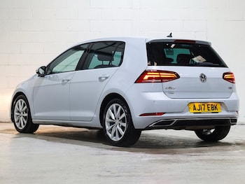 Used Volkswagen Golf 2017 for sale - 77422913: Photo