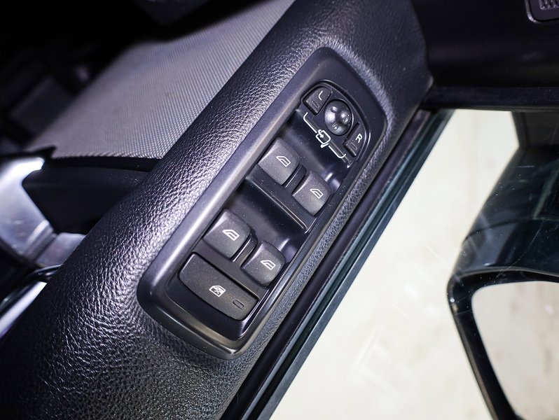 Used Land Rover Discovery 4 2015 for sale - 75785194: Photo 40