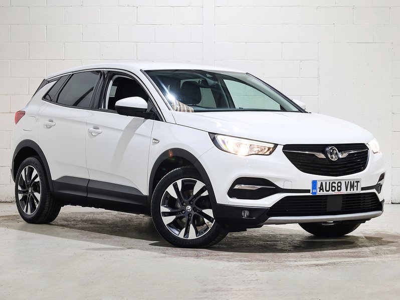 Used Vauxhall Grandland X 2018 for sale - 77693838: Photo 2