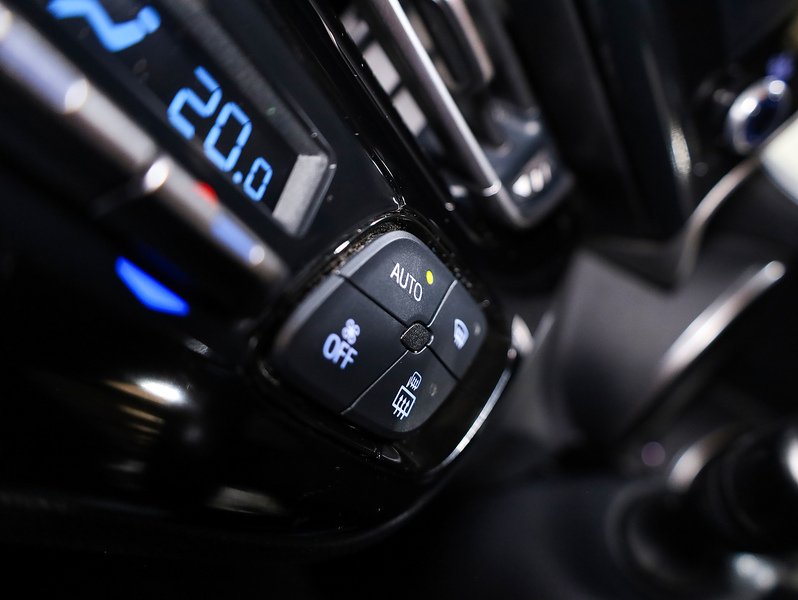 Used Toyota C-HR 2020 for sale - 76439440: Photo 36