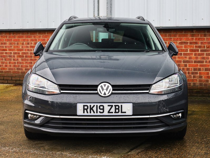 Used Volkswagen Golf 2019 for sale - 77535501: Photo 1