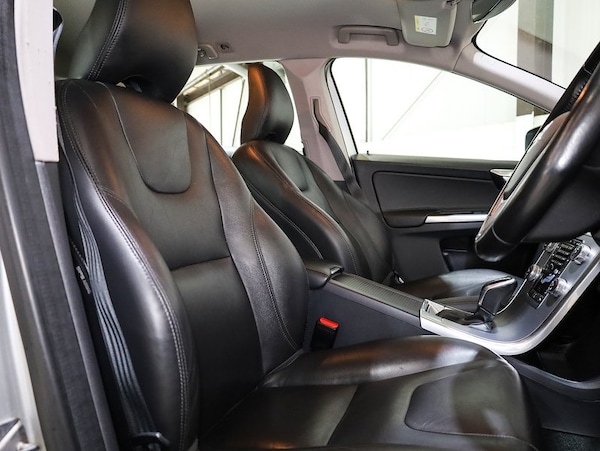 Used Volvo XC60 2017 for sale - 76171093: Photo 14