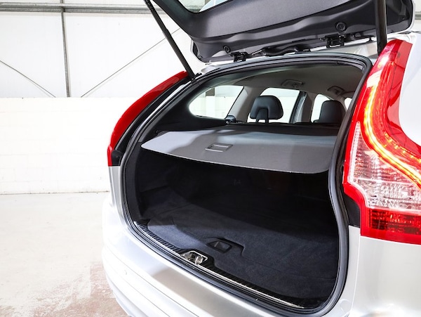 Used Volvo XC60 2017 for sale - 76171093: Photo 41