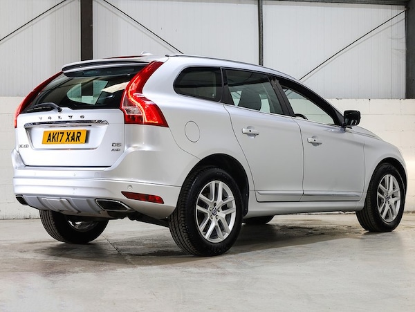 Used Volvo XC60 2017 for sale - 76171093: Photo 9