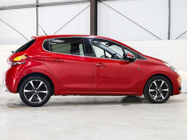 Used Peugeot 208 2019 for sale - 76173485: Photo 11