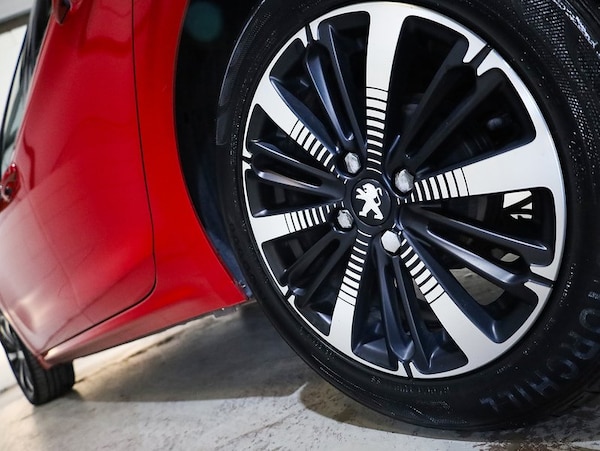Used Peugeot 208 2019 for sale - 76173485: Photo 37