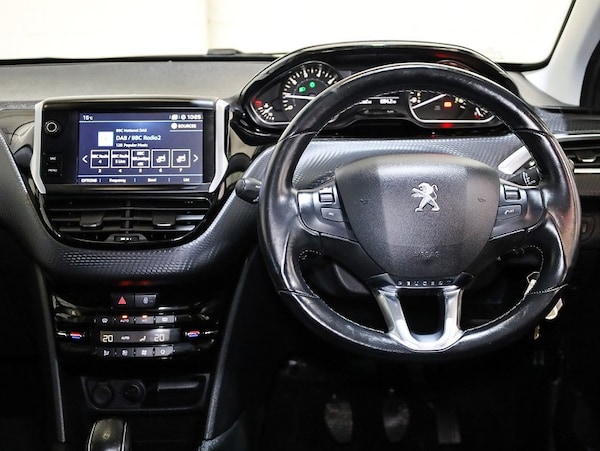 Used Peugeot 208 2019 for sale - 76173485: Photo 6