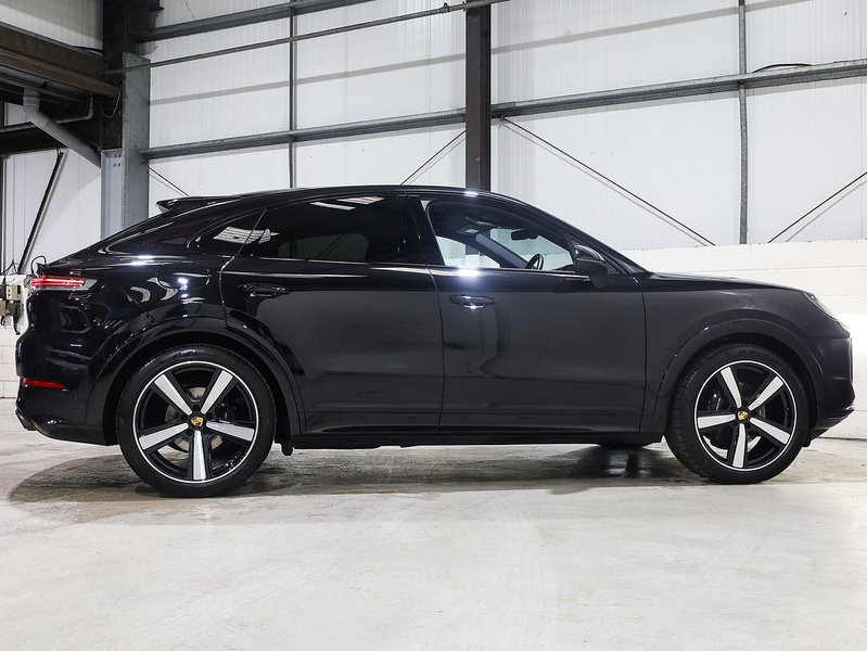 Used Porsche Cayenne 2023 for sale - 76665864: Photo 11