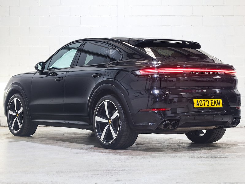 Used Porsche Cayenne 2023 for sale - 76665864: Photo 2