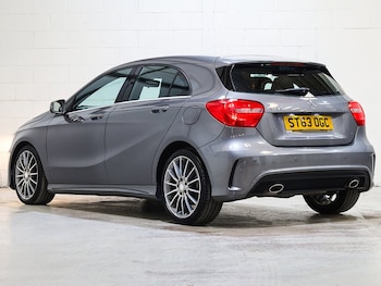 Used Mercedes-Benz A-Class 2013 for sale - 76098349: Photo 2