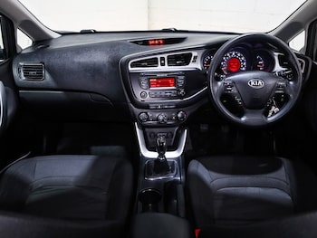 Used Kia Ceed 2018 for sale - 77730886: Photo