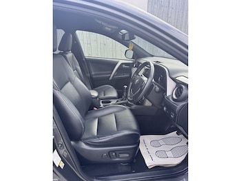 Used Toyota RAV4 2017 for sale - 78975763: Photo
