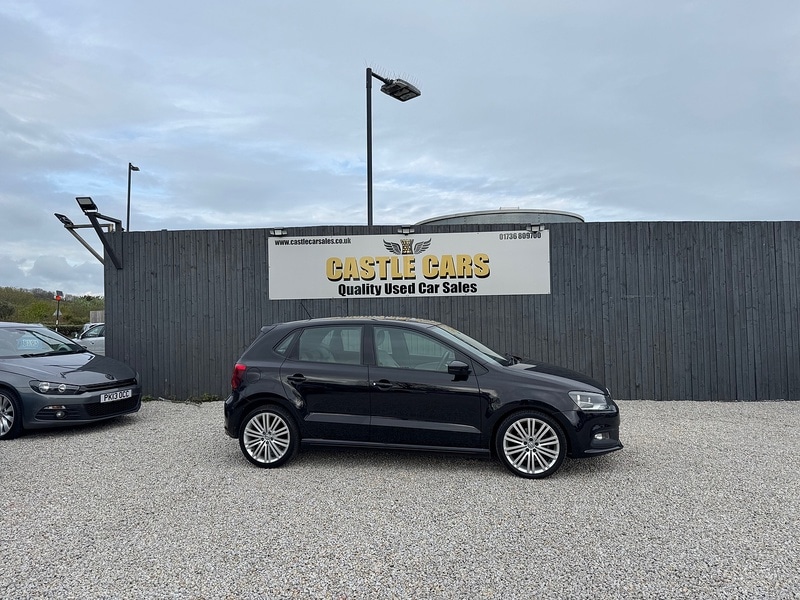 Used Volkswagen Polo 2017 for sale - 76605271: Photo 2