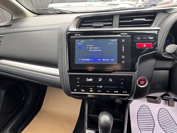 Used Honda Jazz 2017 for sale - 76320105: Photo 16