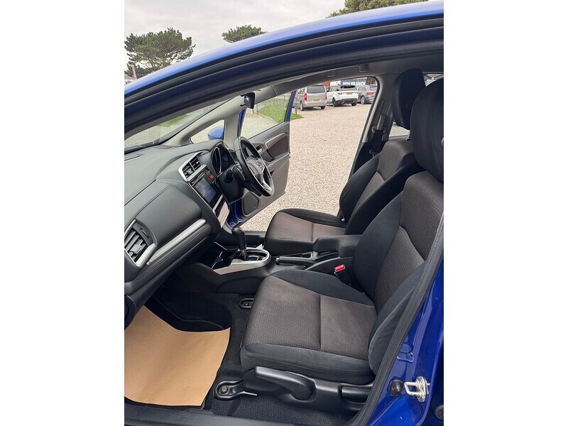 Used Honda Jazz 2017 for sale - 76320105: Photo 19