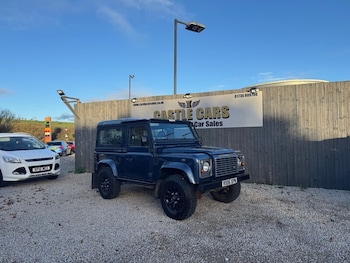 Land Rover - Defender