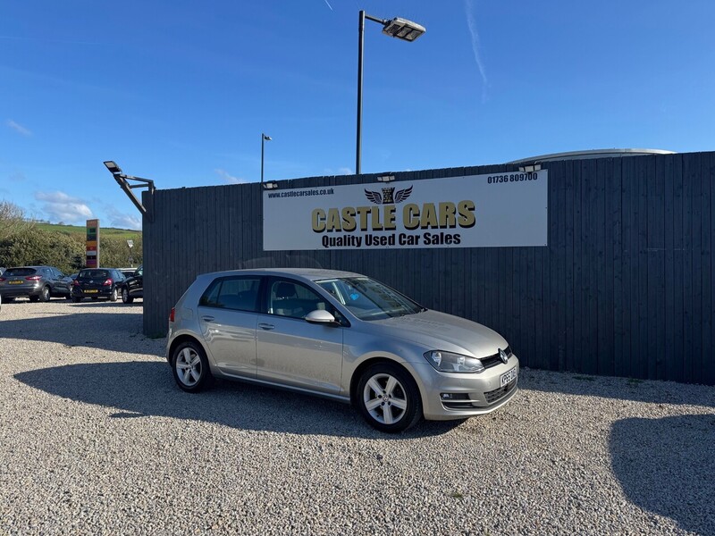Used Volkswagen Golf 2015 for sale - 76320117: Photo 1
