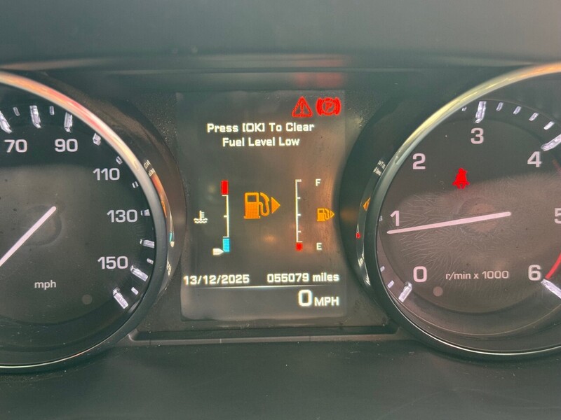 Used Land Rover Discovery Sport 2015 for sale - 76986558: Photo 16