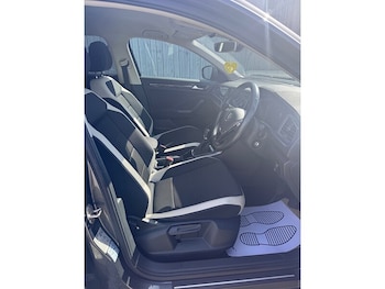 Used Volkswagen T-Roc 2018 for sale - 78715715: Photo