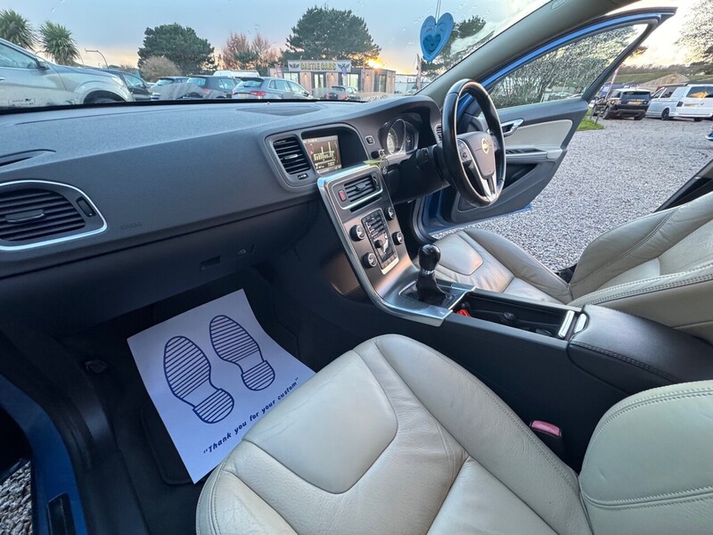 Used Volvo V60 for sale - 76829469: Photo 15