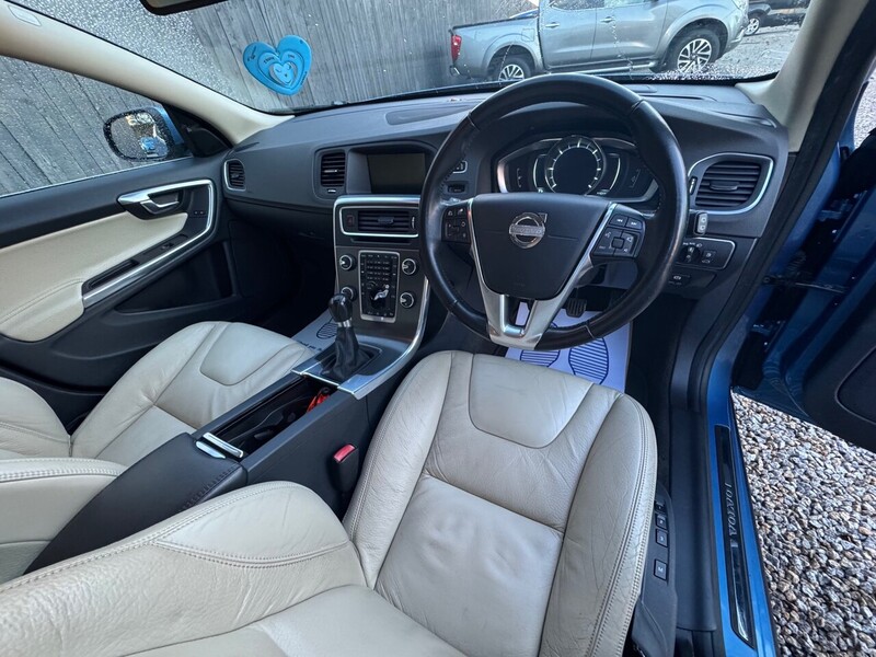 Used Volvo V60 for sale - 76829469: Photo 19