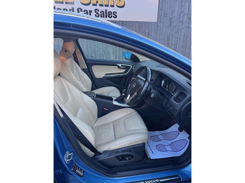 Used Volvo V60 for sale - 76829469: Photo 3