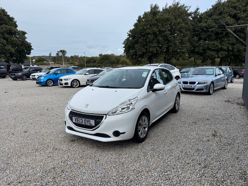 Used Peugeot 208 2013 for sale - 76605298: Photo 11