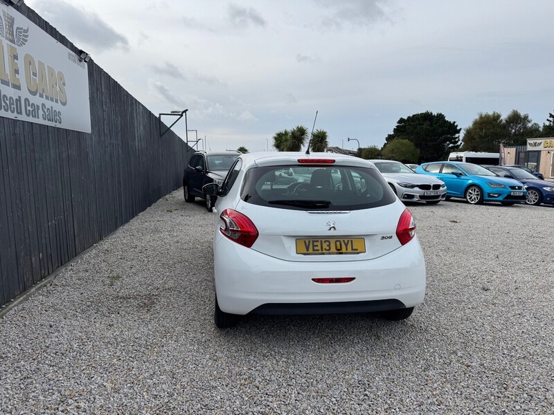 Used Peugeot 208 2013 for sale - 76605298: Photo 14