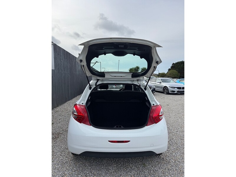 Used Peugeot 208 2013 for sale - 76605298: Photo 23