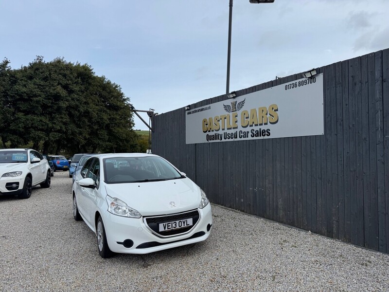 Used Peugeot 208 2013 for sale - 76605298: Photo 8